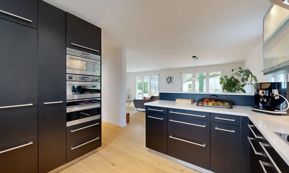 Modernes Zuhause mit hochwertigem Ausbau & gepflegtem Gartenparadies – Foto 7 von 11