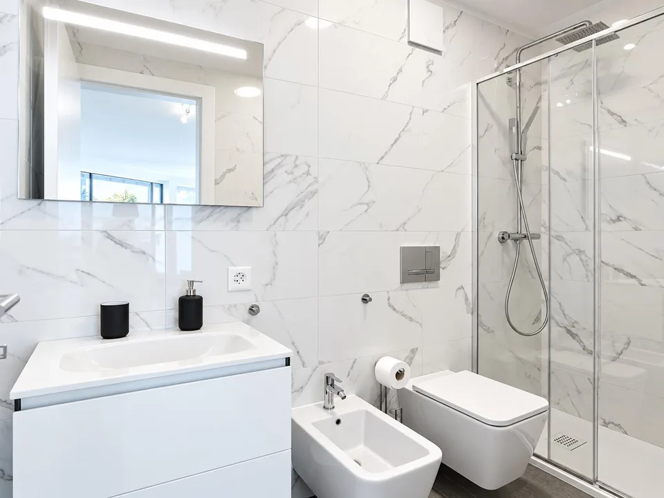 Monolocale arredato in moderna residenza – photo 9 sur 9