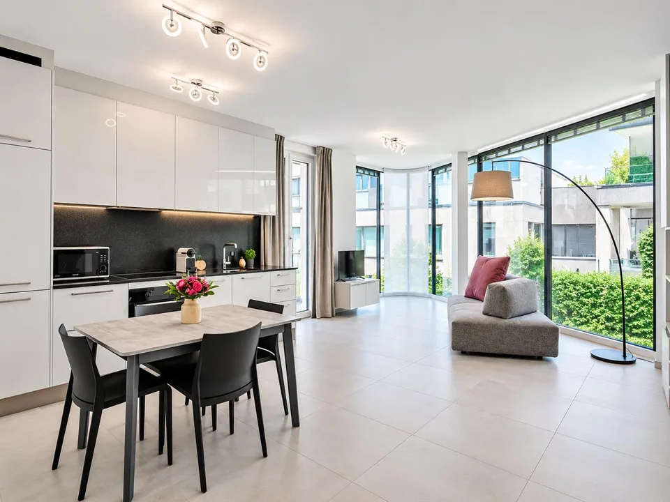 Monolocale arredato in moderna residenza – photo 2 sur 9