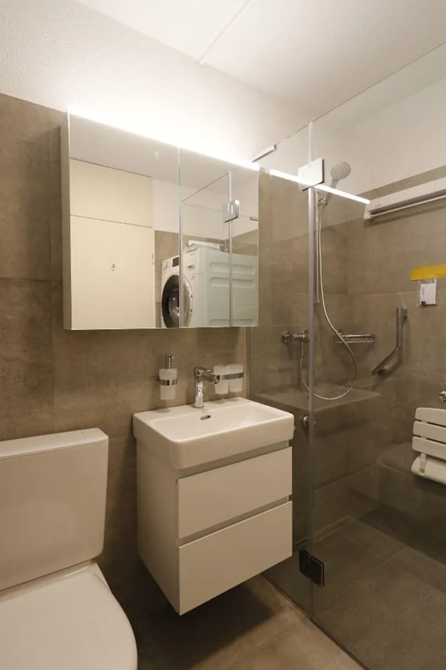 Helle, stilvolle und komplett renovierte 4.5 Zimmer-Wohnung – Foto 7 von 12