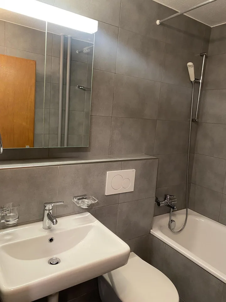 Helle 3 1/2-Zimmer-Wohnung – Foto 9 von 13