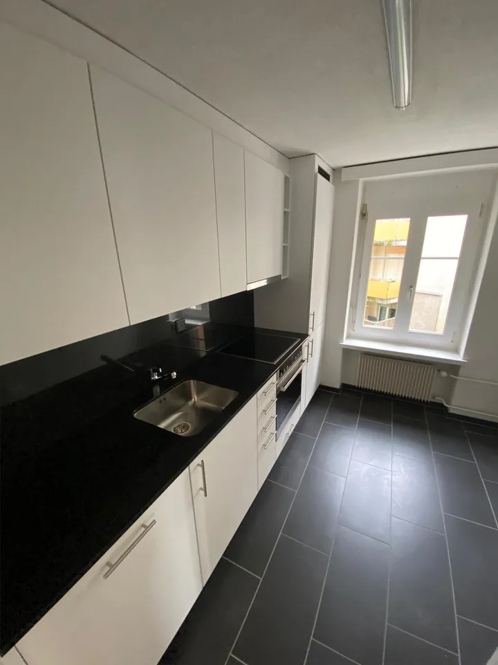 Helle 3.5-Zimmer-Wohnung mit Altbaucharme in St. Gallen – photo 2 sur 9