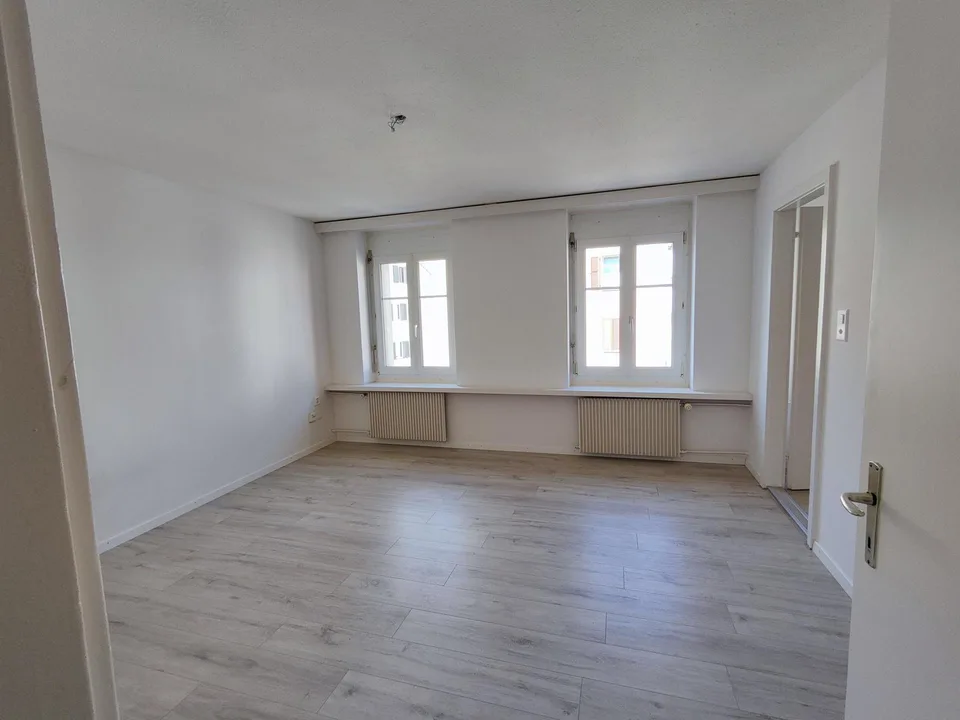 Helle 3.5-Zimmer-Wohnung mit Altbaucharme in St. Gallen – photo 3 sur 9
