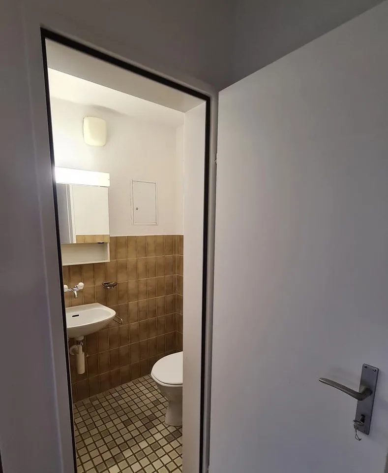 Helle und freundliche 3 1/2-Zimmerwohnung mit Balkon – Foto 4 von 9