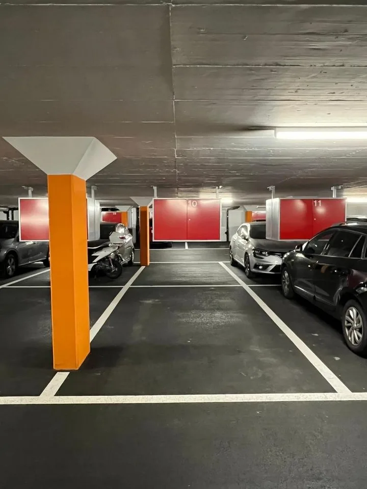 Places de stationnement à proximité de la gare de Wettingen – photo 3 sur 3