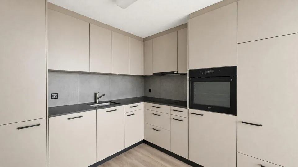 Wohnen mit See- und Bergsicht - 3½ Zimmer mit grossem Balkon in Gunten – Foto 4 von 18