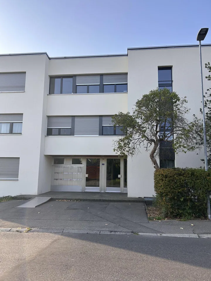 Ihr neues Zuhause wartet: frisch sanierte 3.5 Zimmer – photo 14 sur 17