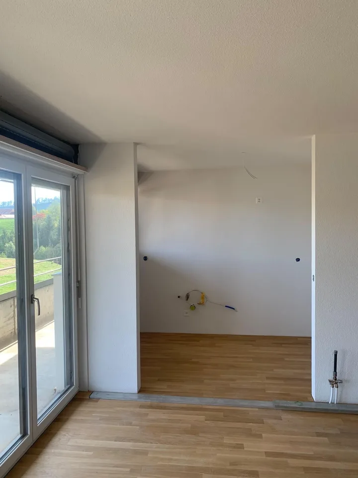 Ihr neues Zuhause wartet: frisch sanierte 3.5 Zimmer – photo 2 sur 17