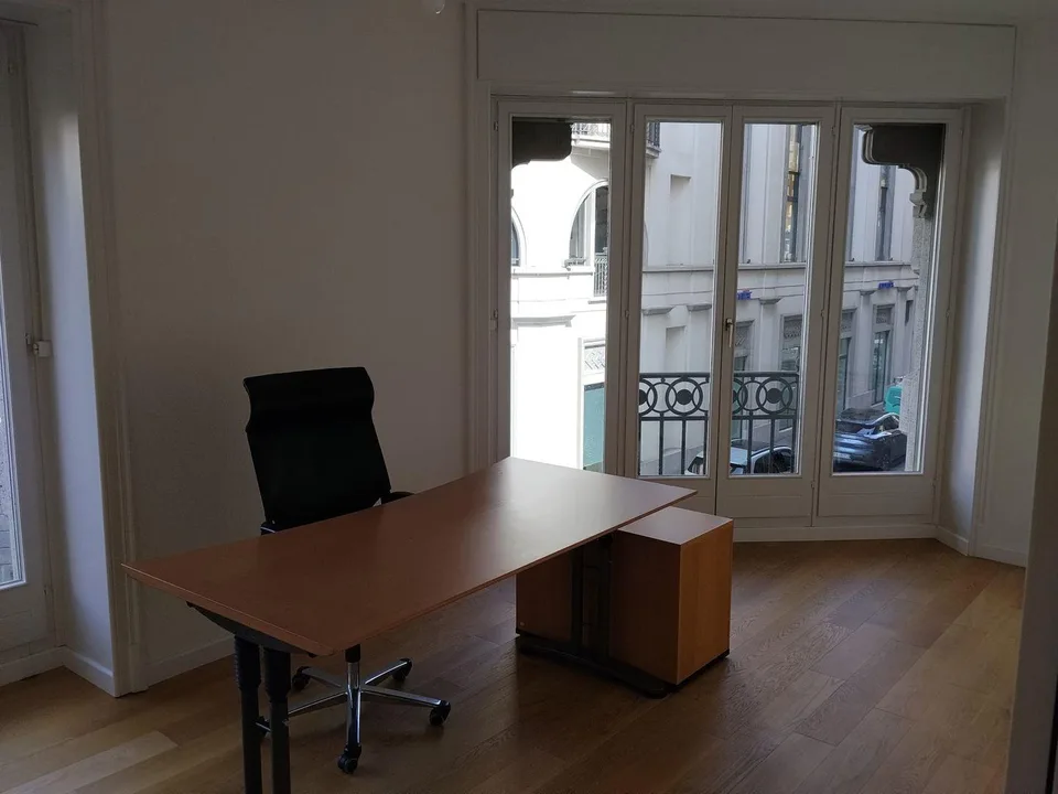 Lugano centro, affittasi comodo ufficio in posizione strategica – photo 6 of 8