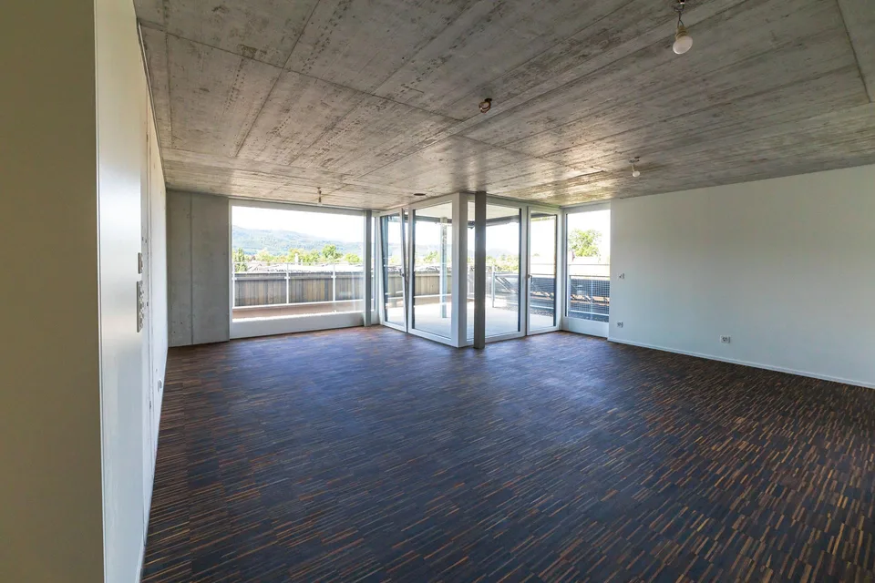 Wohnung Dachgeschoss mit 3.5 Zimmern – photo 2 of 9