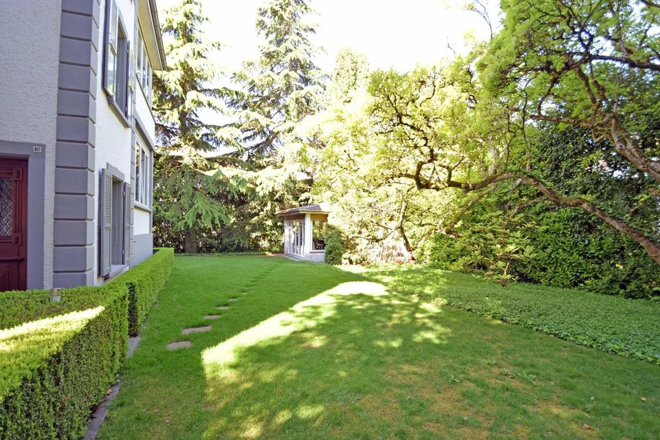 Classic living flair in a stately property – photo 2 of 13