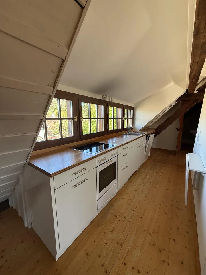 Loftartige Dachwohnung in Arlesheim – Foto 4 von 7