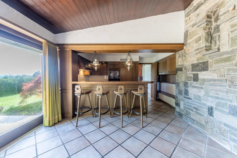 Wohnen, verwirklichen, geniessen - Ein Zuhause mit Pool, Werkstatt ... – photo 4 of 13