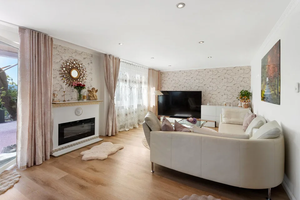 Freistehendes 5.5-Zimmer-EFH mit 2.5-Zimmer-Einliegerwohnung – Foto 4 von 21