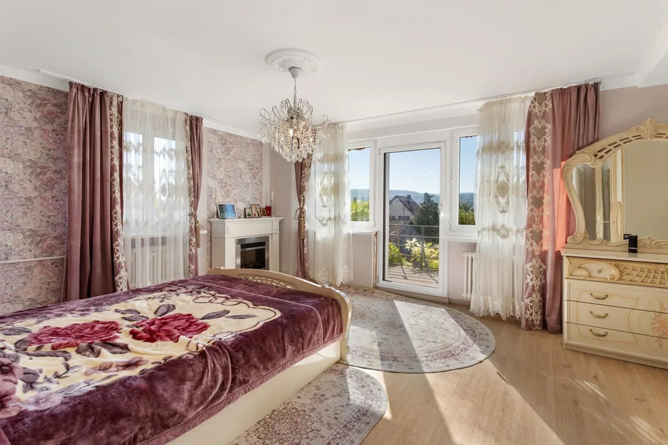 Freistehendes 5.5-Zimmer-EFH mit 2.5-Zimmer-Einliegerwohnung – Foto 8 von 21