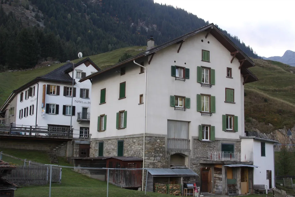 Historisches Haus mit viel Potenzial in Platta – foto 17 di 17