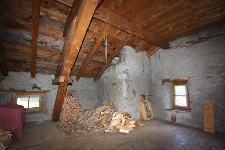 Historisches Haus mit viel Potenzial in Platta – foto 8 di 17