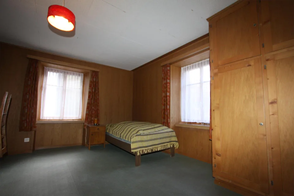 Historisches Haus mit viel Potenzial in Platta – foto 4 di 17