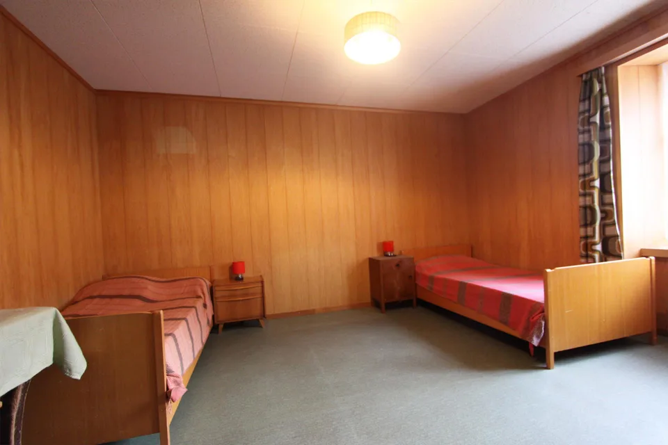 Historisches Haus mit viel Potenzial in Platta – foto 3 di 17