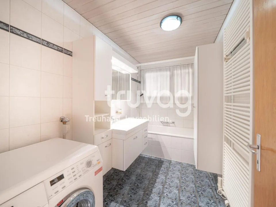 Freistehendes Einfamilienhaus mit Gestaltungspotenzial – foto 6 di 7