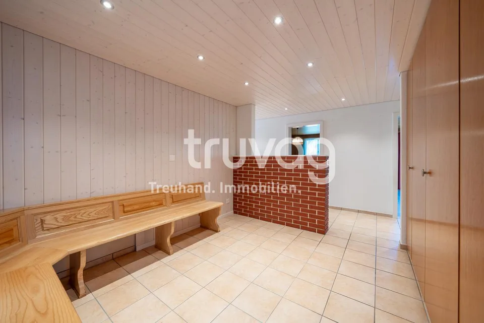 Freistehendes Einfamilienhaus mit Gestaltungspotenzial – foto 3 di 7