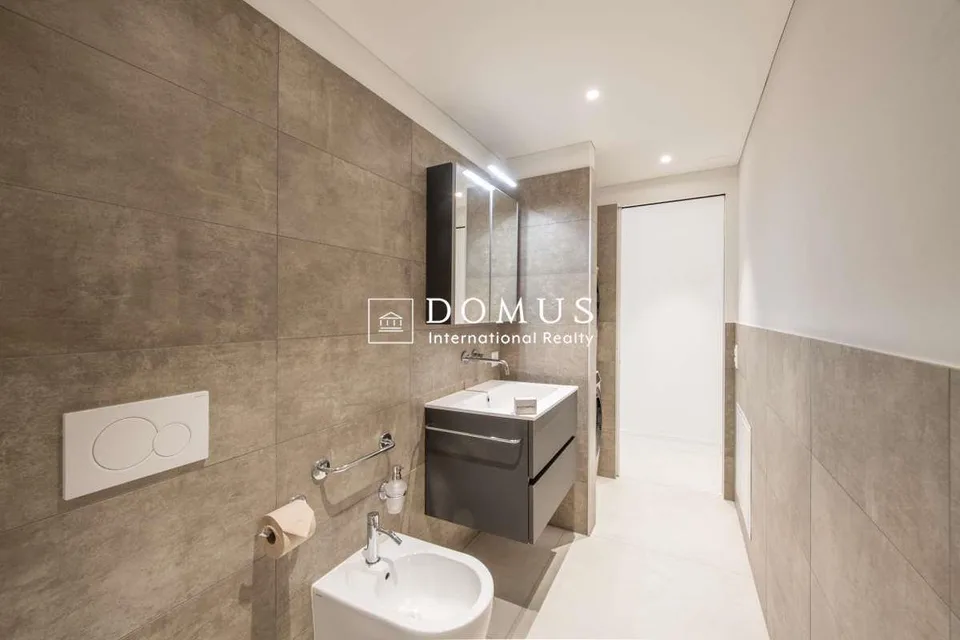 Palazzo storico rinnovato in centro – Foto 8 von 13
