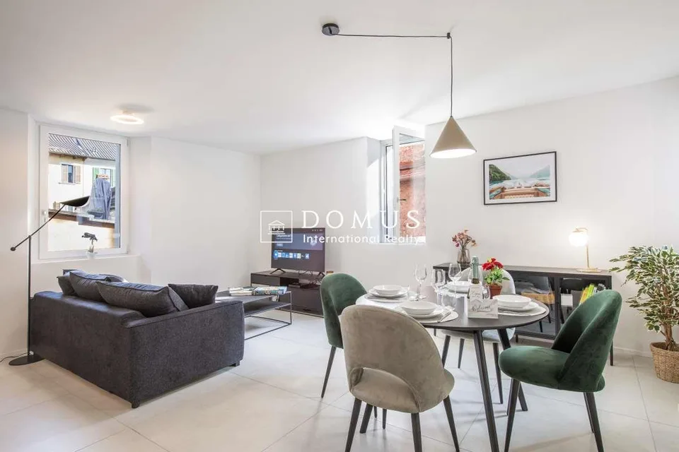 Palazzo storico rinnovato in centro – Foto 2 von 13