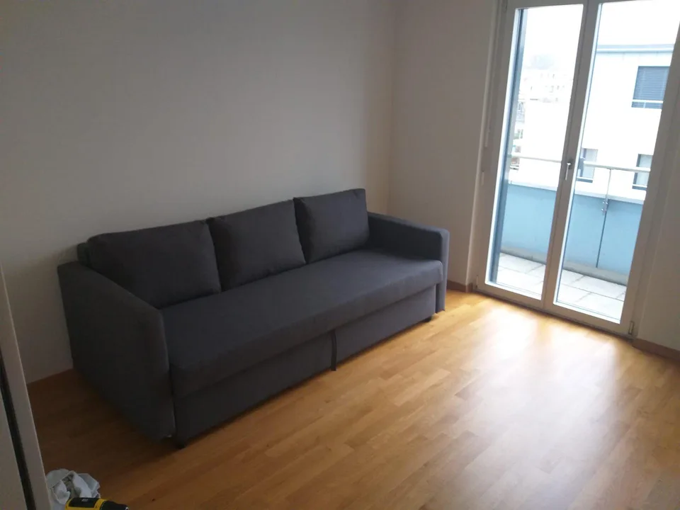 Schöne, helle 5.5-Zimmer-Attikawohnung an zentraler Lage – photo 4 sur 8