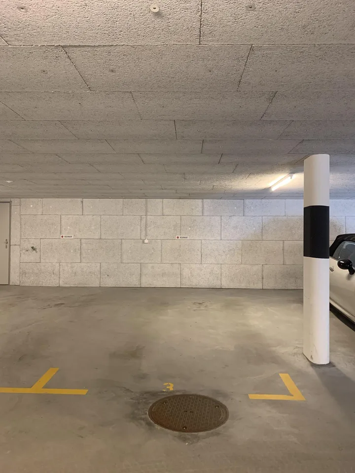 Place de parking à Meilen – photo 2 sur 2