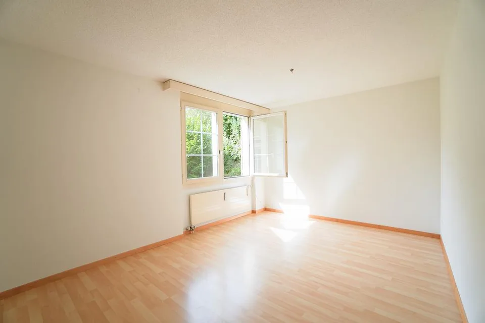 3.5 Room Apartment in Family Quarter – photo 5 of 9