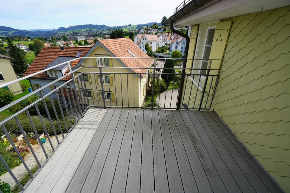 3.5 Room Apartment in Family Quarter – photo 8 of 9