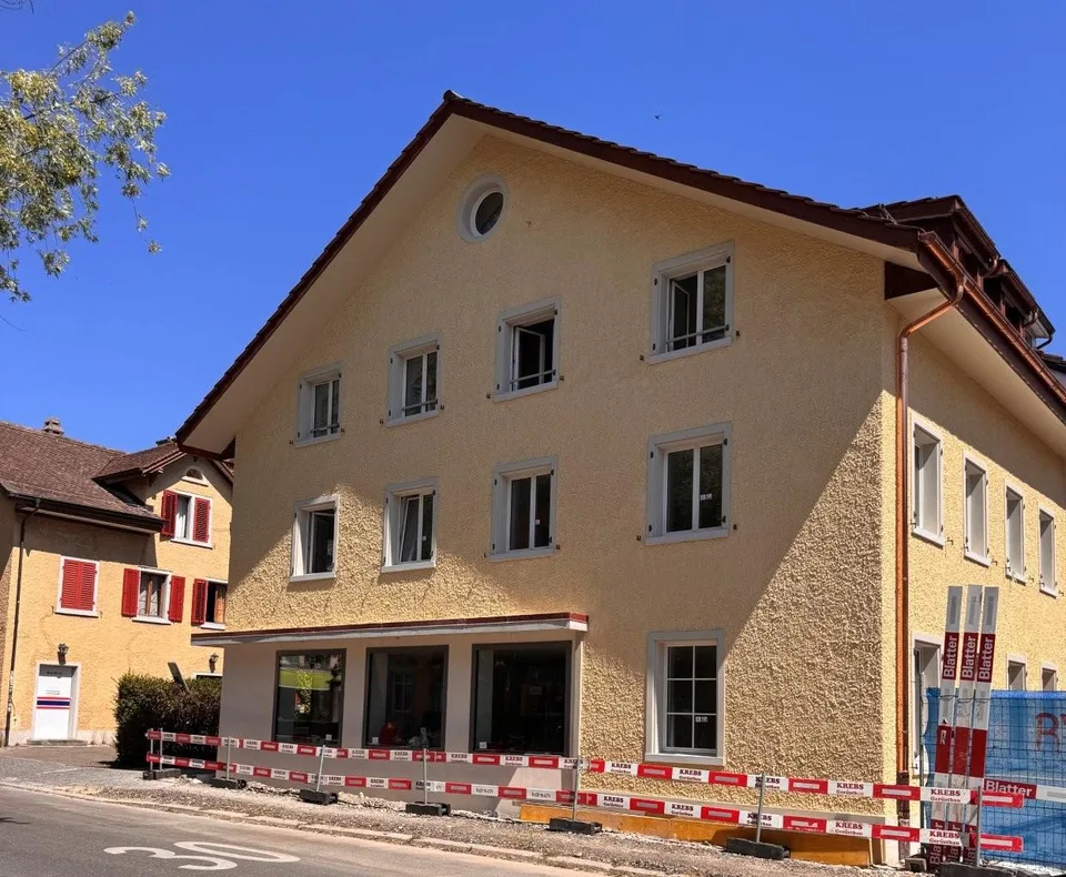 ERSTBEZUG MIT VIEL PLATZ UND ZWEI NASSZELLEN IN VELTHEIM – Foto 3 von 9