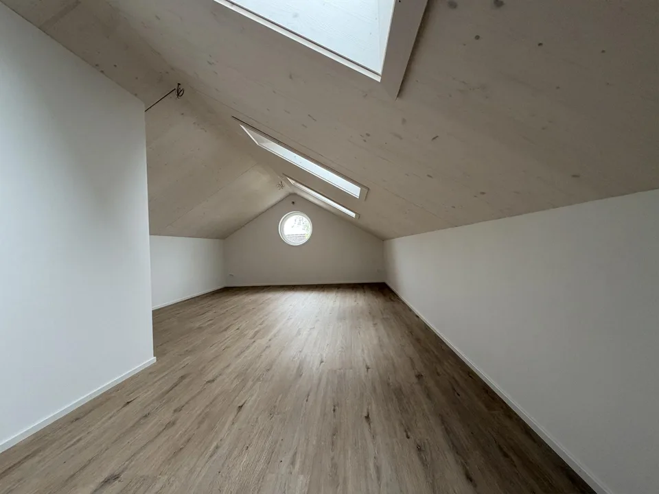 GROSSZÜGIGE MAISONETTE MIT DACHCHARME IM ERSTBEZUG – Foto 15 von 20