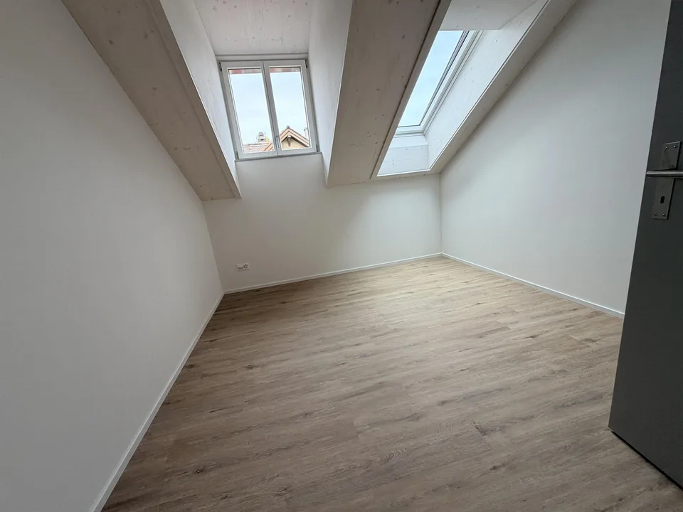 GROSSZÜGIGE MAISONETTE MIT DACHCHARME IM ERSTBEZUG – Foto 8 von 20