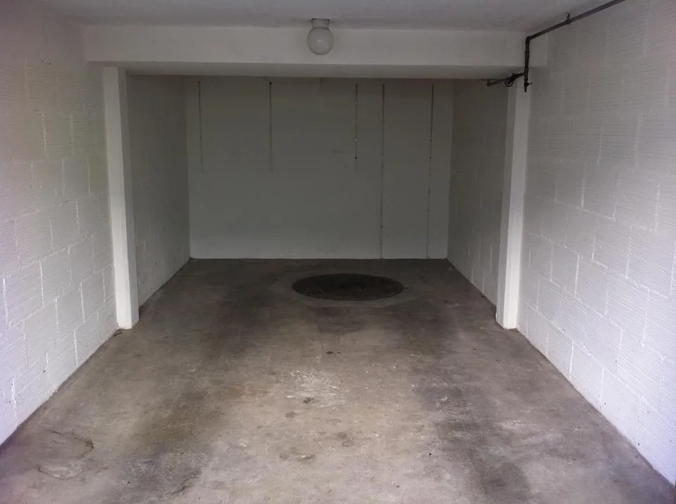 EINZELGARAGEBOX IN ALLSCHWIL – Foto 2 von 2