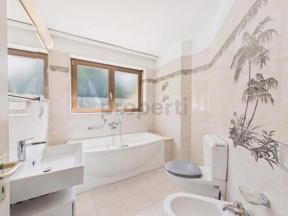 Esclusiva villa con piscina, ampio giardino e accesso a spiaggia pr... – Foto 9 von 23