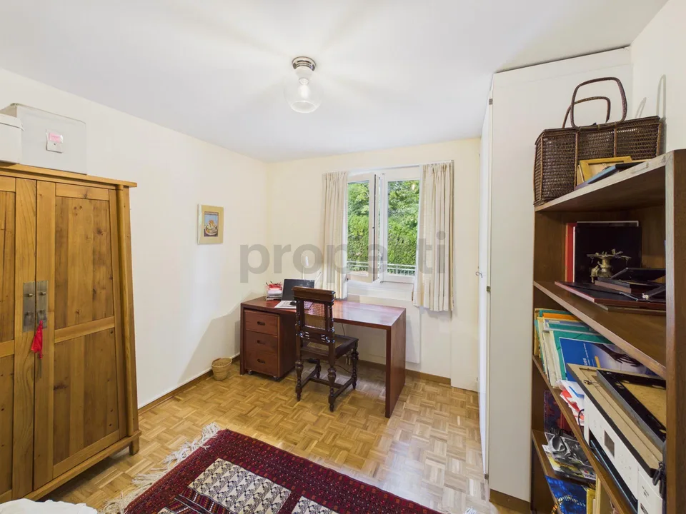 Großer Garten, prächtige Veranda, helles Erdgeschoss, 4 Schlafzimmer! – Foto 9 von 14