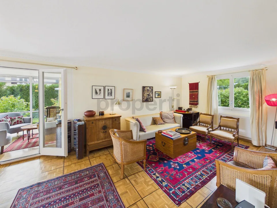 Großer Garten, prächtige Veranda, helles Erdgeschoss, 4 Schlafzimmer! – Foto 2 von 14