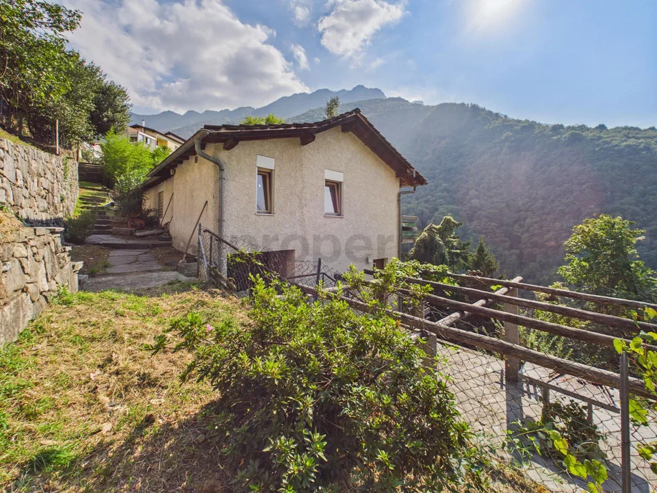 Prächtige Aussicht auf das Morobbia-Tal, Garten mit Pergola & Sanierungspotenzial! – Foto 9 von 12