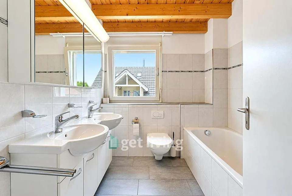 Appartamento mansardato moderno di 4,5 locali in una posizione idilliaca – foto 5 di 11