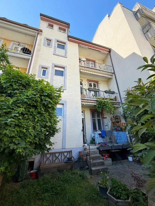 Mehrfamilienhaus mit 4 Wohnungen im beliebten Iselin-Quartier – photo 3 of 17