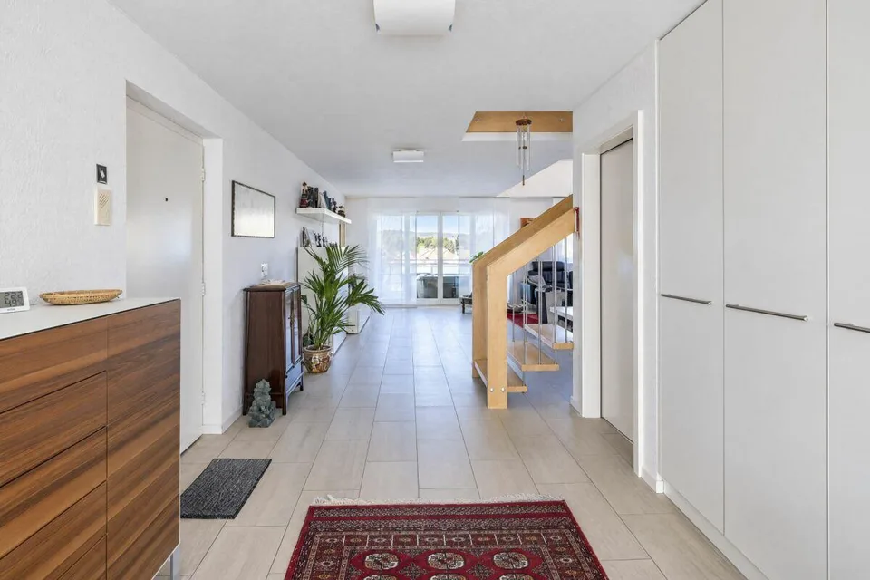 Appartement de maisonnette de 7,5 pièces avec 218 m² et galerie à Bösingen – photo 8 sur 16