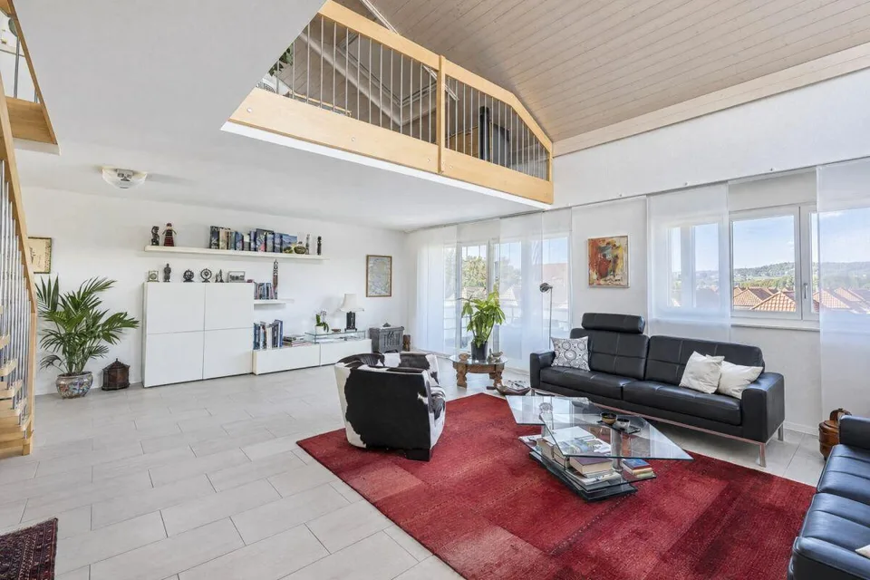 Appartement de maisonnette de 7,5 pièces avec 218 m² et galerie à Bösingen – photo 4 sur 16