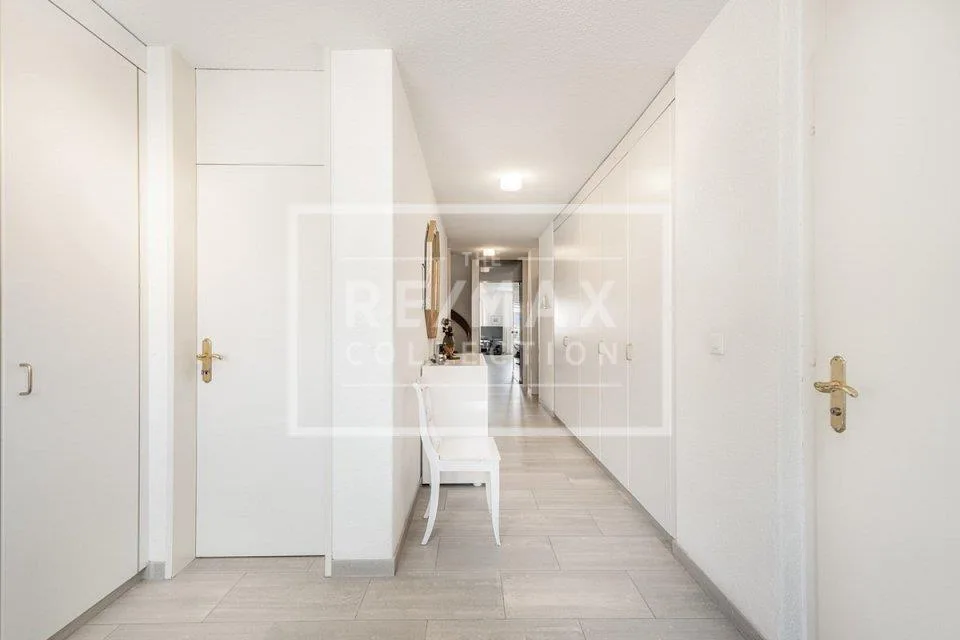 Exklusive 4½-Zimmer Maisonette-Wohnung mit spektakulärer See- und Bergsicht – Foto 4 von 13