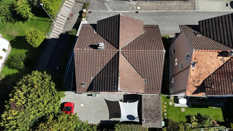 Mehrfamilienhaus mit 3 Wohnungen, Potenzial und attraktiver Wohnlage – foto 4 di 21