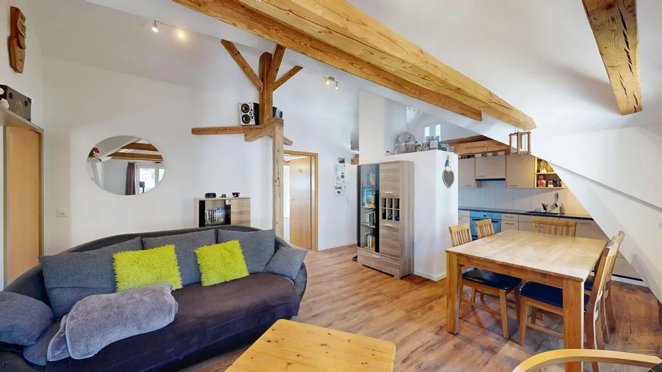 Mehrfamilienhaus mit 3 Wohnungen, Potenzial und attraktiver Wohnlage – foto 8 di 21