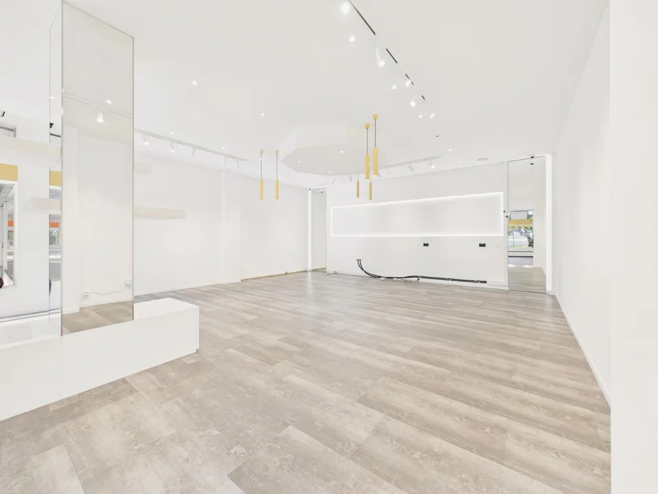 Eccellente locale commerciale nel cuore di Lugano, Canton Ticino – photo 7 sur 12
