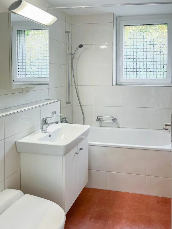 2.5- Zimmerwohnung mit Sitzplatz, St. Fiden – photo 3 sur 8