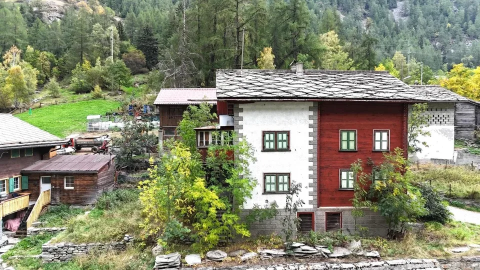 Oggetto di ristrutturazione con potenziale a Herbriggen vicino a Zermatt – foto 4 di 9