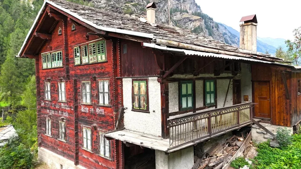 Oggetto di ristrutturazione con potenziale a Herbriggen vicino a Zermatt – foto 3 di 9